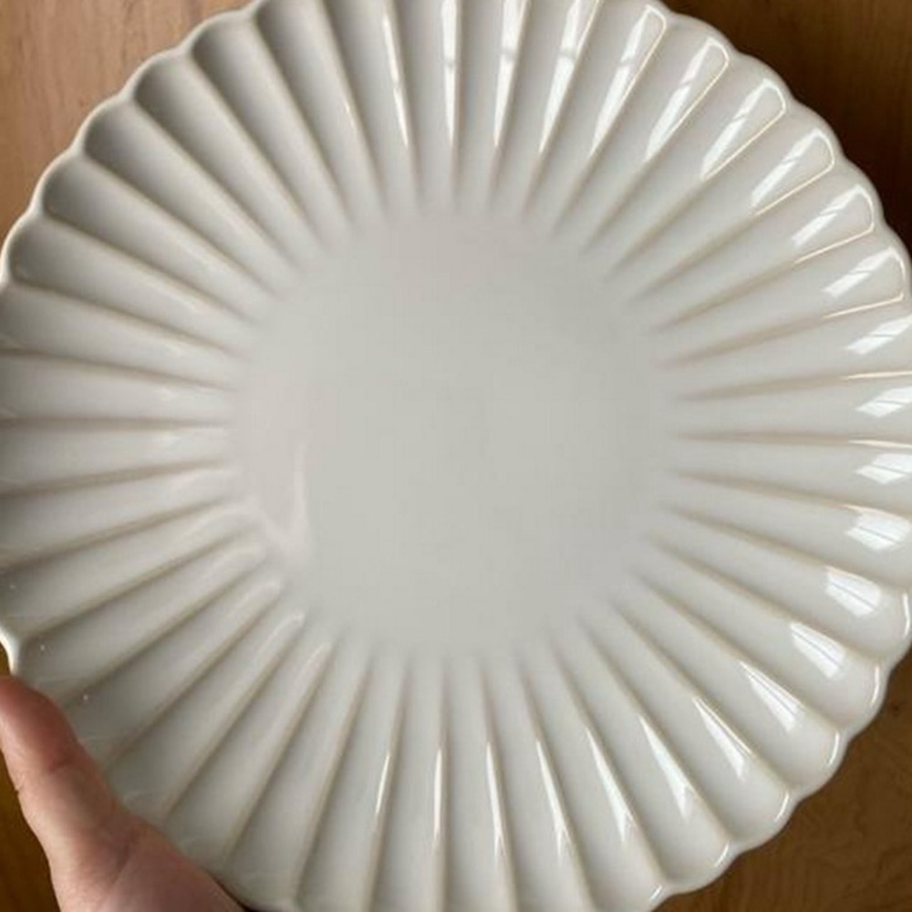 4 The Pioneer Woman Collette Stoneware Scalloped Edge Dinner Plates - Picture 10 of 12